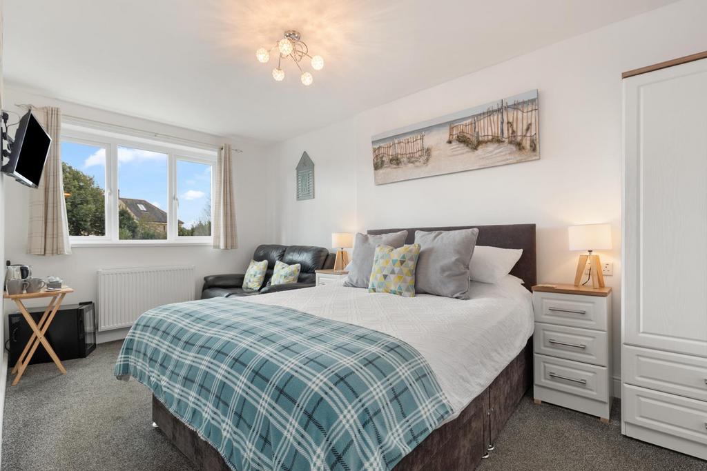 Bedroom 2 "Classic En suite King"
