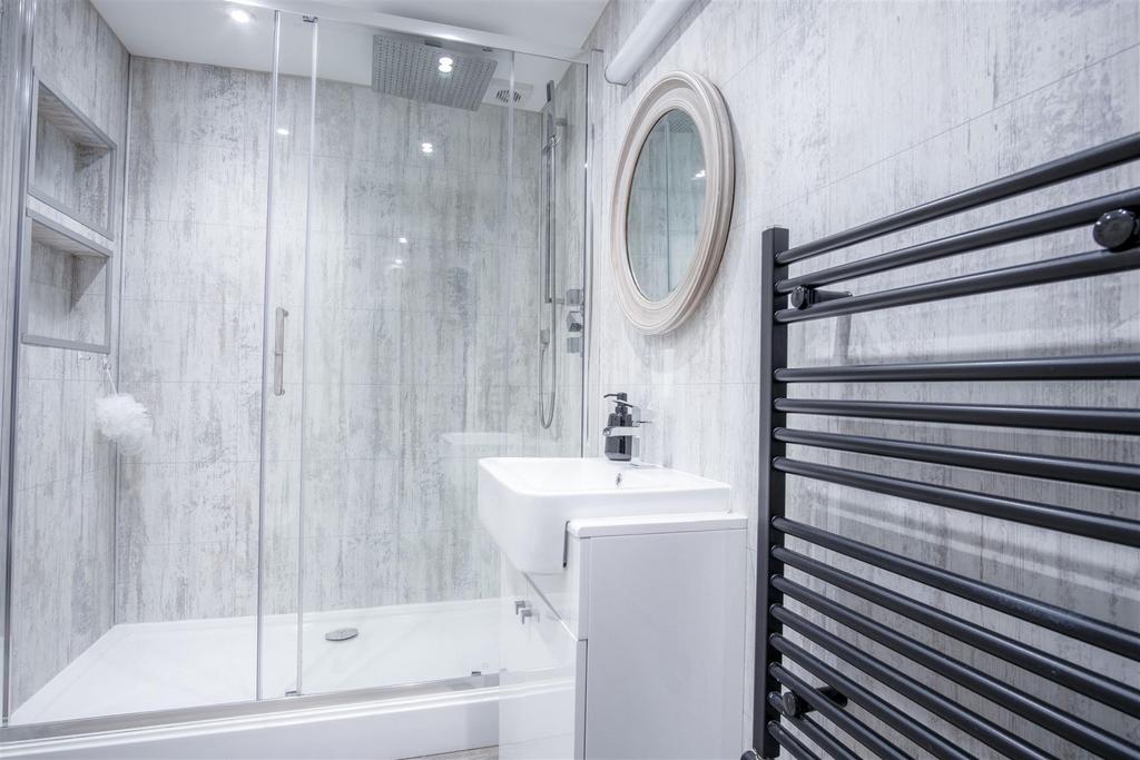 Owners' Shower Room