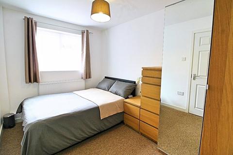 1 bedroom in a house share to rent, Room 5, Thames Road, NN8 5WU