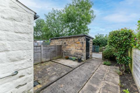 3 bedroom terraced house for sale, Grangefield Avenue, Burley In Wharfedale LS29