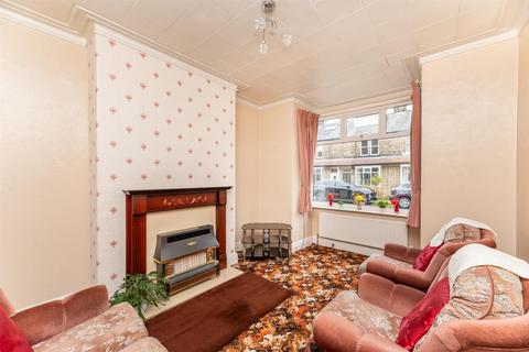 3 bedroom terraced house for sale, Grangefield Avenue, Burley In Wharfedale LS29