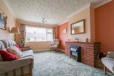 2 bedroom semi-detached bungalow for sale, West Hall Road, King's Lynn PE31