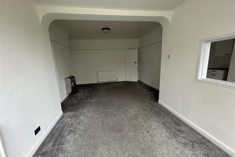 112 Edge Lane Road, Oldham, OL1 3RH