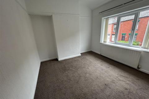 112 Edge Lane Road, Oldham, OL1 3RH