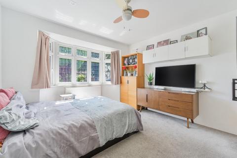 18 Lakehurst Road, Epsom, KT19 0ES