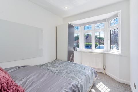 18 Lakehurst Road, Epsom, KT19 0ES