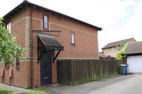 2 bedroom semi-detached house to rent, Hornbeam Road, Bicester