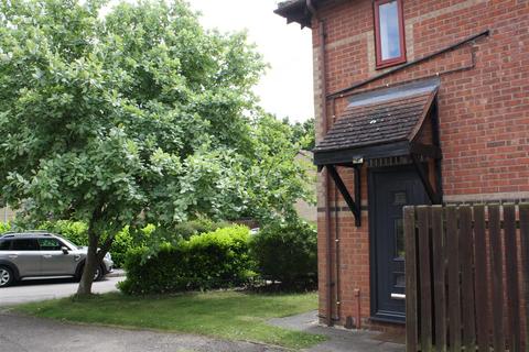 2 bedroom semi-detached house to rent, Hornbeam Road, Bicester