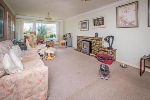 17 Cross Park, Crafthole, Torpoint, PL11 3BH
