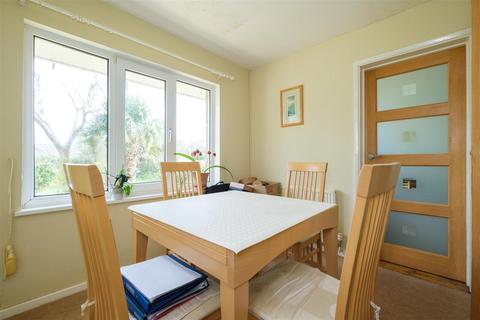 17 Cross Park, Crafthole, Torpoint, PL11 3BH