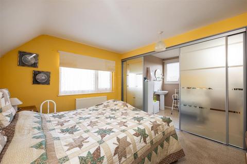 17 Cross Park, Crafthole, Torpoint, PL11 3BH