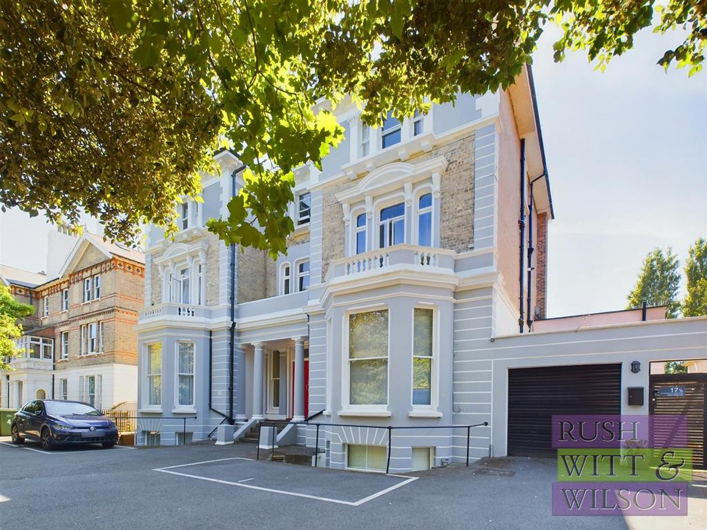 17 Upper Maze Hill, St. Leonards-On-Sea 1 bed flat - £200,000