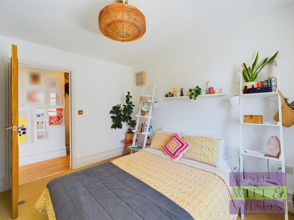 17 Upper Maze Hill, St. Leonards-On-Sea 1 bed flat - £200,000