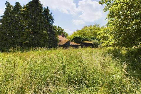 2 bedroom detached house for sale, Shipdham Road, Westfield