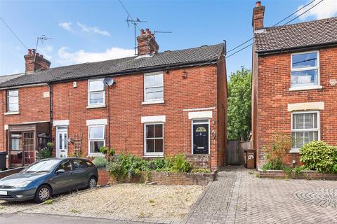 2 bedroom end of terrace house for sale, Vigo Road, Andover