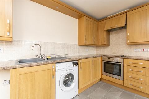 2 bedroom flat to rent, Marhill Road, Nottingham NG4