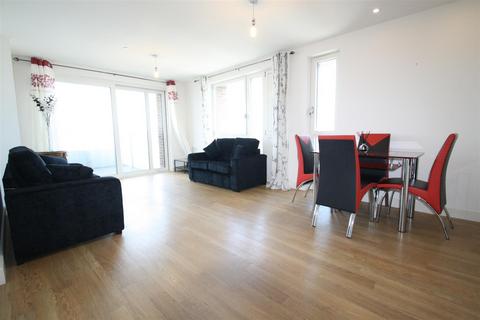 3 bedroom flat to rent, Marner Point, St Andrews Development, Bow E3