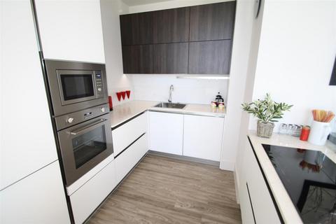 2 bedroom flat to rent, Nougat Court, Taylor Place, London E3