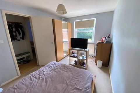 2 bedroom apartment to rent, Chantry Court, Hatfield AL10