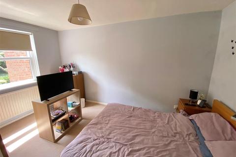 2 bedroom apartment to rent, Chantry Court, Hatfield AL10