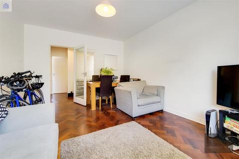 2 bedroom apartment to rent, Nightingale Lane, Clapham South