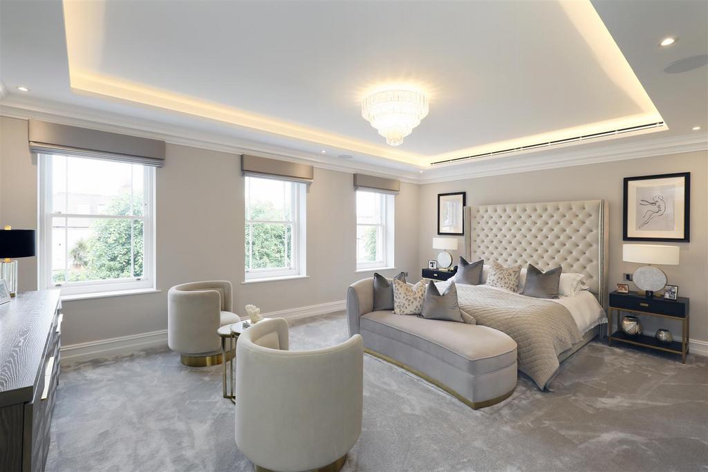 Cottenham Pk Rd 121 - M Bed 2.jpg