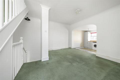 2 bedroom flat for sale, Steele Road, Old Isleworth