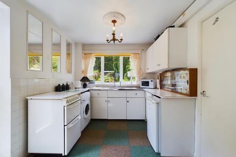 105 Arden Road, Furnace Green, Crawley, RH10 6HN