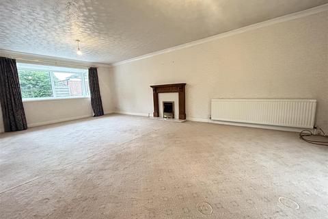 4 bedroom detached house to rent, School Lane, Fulford