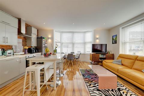 2 bedroom flat for sale, Adur Lofts, Buckingham Road, Worthing BN11