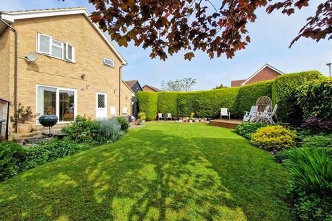 4 bedroom detached house for sale, Parkway Close, Leigh-on-Sea SS9