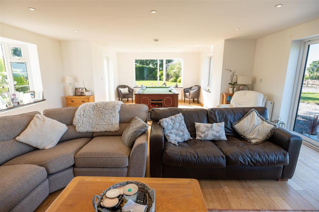 Interior Photographs - Penrallt, Benllech-32.jpg