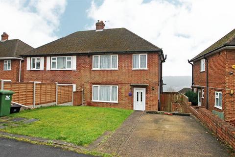 3 bedroom semi-detached house to rent, Hunt Road, High Wycombe HP13