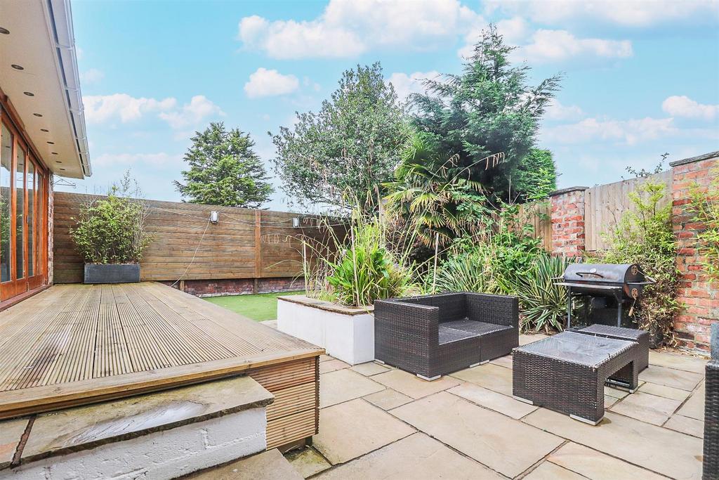 Courtyard / Garden