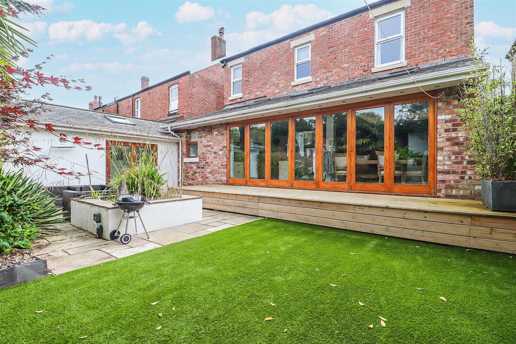 Courtyard / Garden