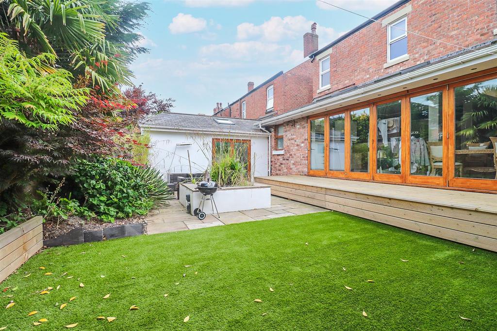 Courtyard / Garden