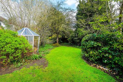 1 Wensley Avenue, Woodford Green, IG8 9HE
