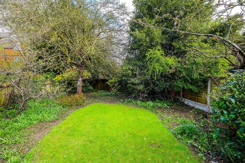 1 Wensley Avenue, Woodford Green, IG8 9HE