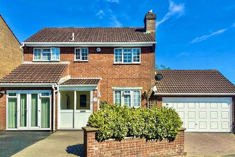 4 bedroom detached house for sale, Greenfields Close, St. Leonards-On-Sea TN37