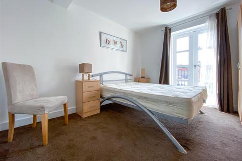 2 bedroom apartment to rent, Wilcock Street, Hulme, Manchester