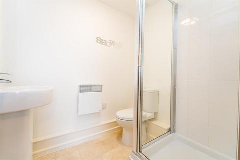 2 bedroom apartment to rent, The Vibe, Salford