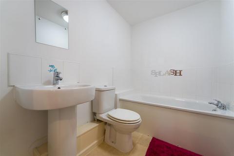 2 bedroom apartment to rent, The Vibe, Salford