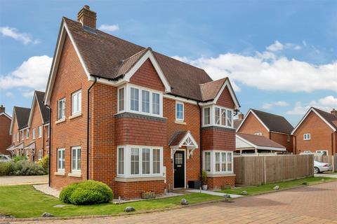 Detached house for sale, Windmill Crescent, Headcorn