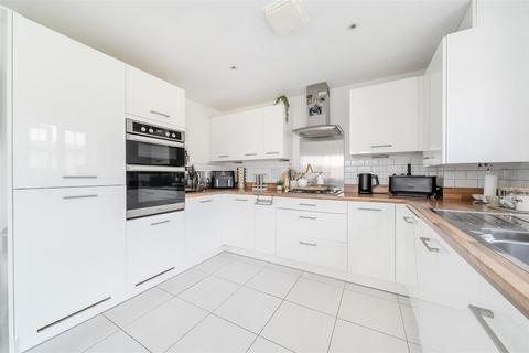 Detached house for sale, Windmill Crescent, Headcorn