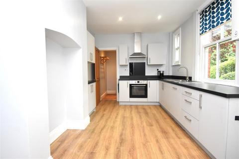 3 bedroom semi-detached house to rent, Station Road, Upper Poppleton
