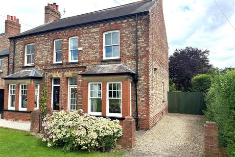 3 bedroom semi-detached house to rent, Station Road, Upper Poppleton