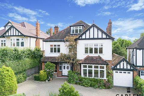 6 bedroom detached house to rent, Monkhams Avenue, Woodford Green