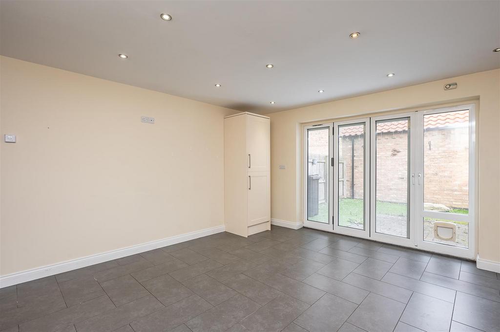 Kitchen dining room