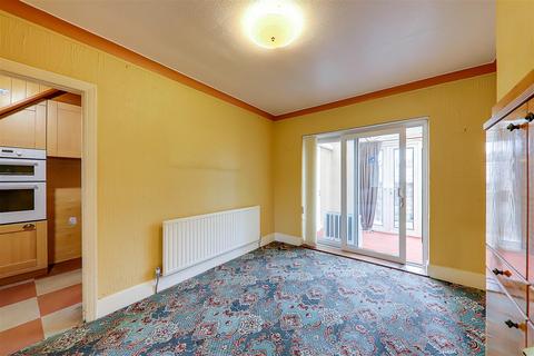 3 bedroom end of terrace house for sale, Sompting Road, Worthing