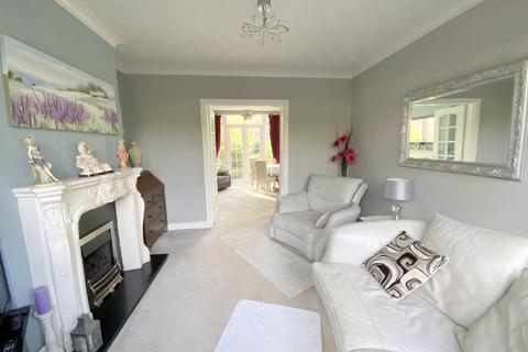 3 bedroom semi-detached house for sale, Davie Place, Cleethorpes